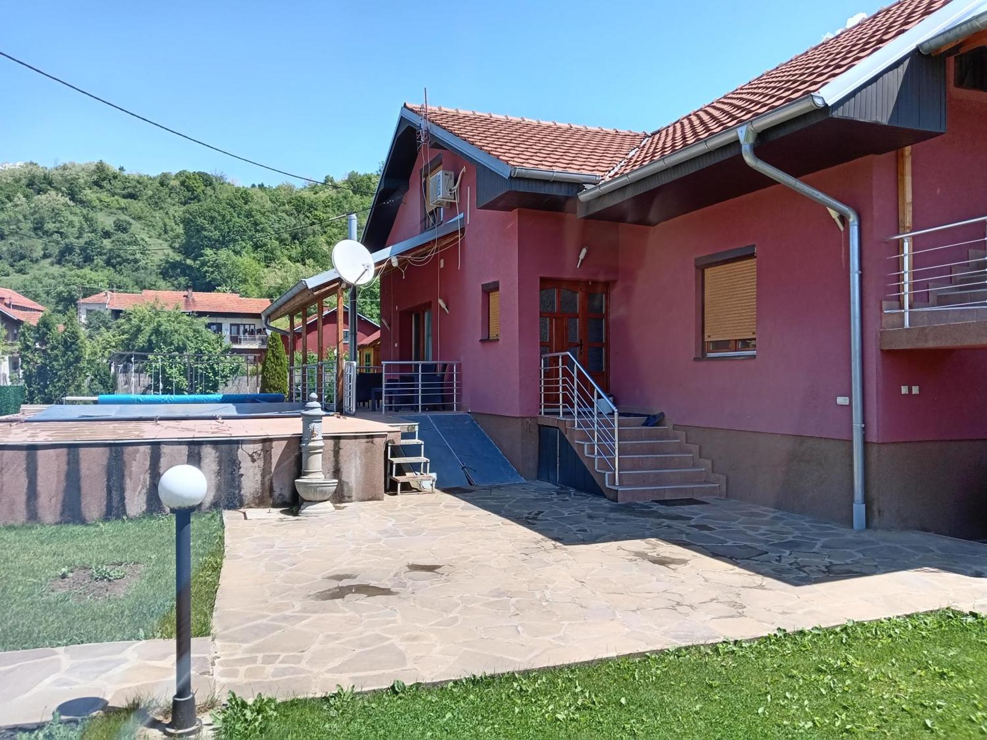 Vila Viktori 피로트 외부 사진